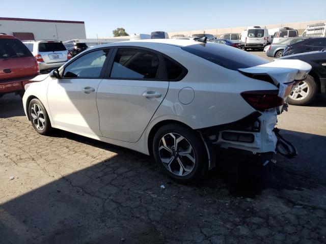 3KPF24AD4ME292780 - 2021 KIA FORTE FE WHITE photo 2