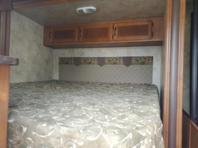 4YDT31023C1531359 - 2012 KEYSTONE SPRINTER WHITE photo 5