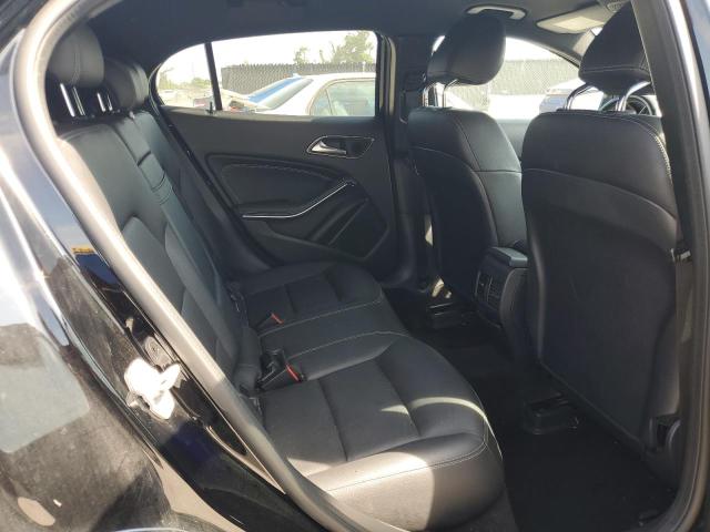 WDCTG4EBXJJ411292 - 2018 MERCEDES-BENZ GLA 250 შავი ფოტო 11