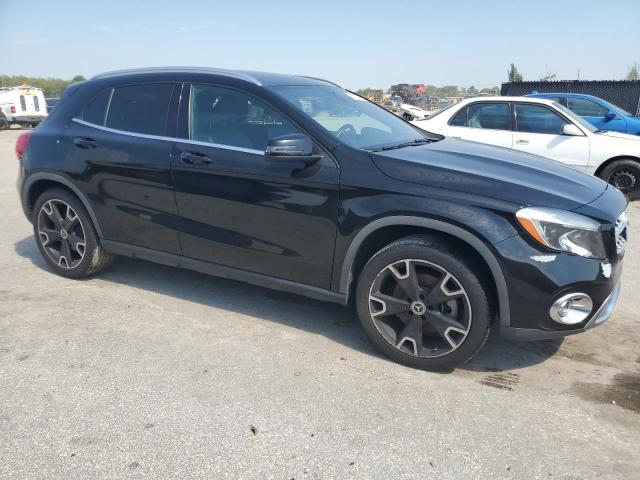 WDCTG4EBXJJ411292 - 2018 MERCEDES-BENZ GLA 250 შავი ფოტო 4