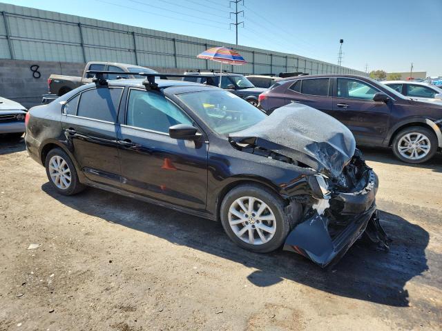 3VWD17AJ2FM253600 - 2015 VOLKSWAGEN JETTA SE BLACK photo 4