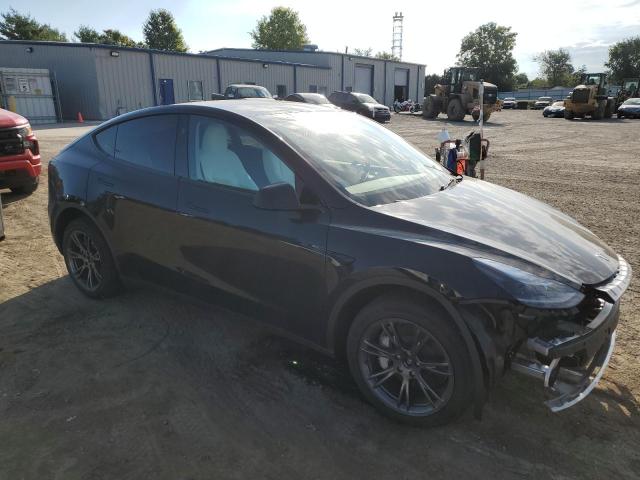 7SAYGDEE3SF297699 - 2025 TESLA MODEL Y შავი ფოტო 4
