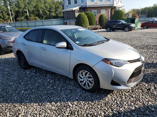 5YFBURHE4KP903553 - 2019 TOYOTA COROLLA L 银色 照片 4