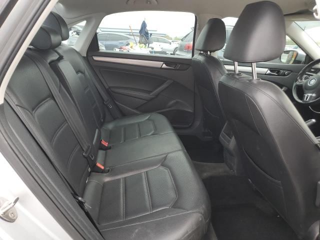 1VWAT7A36FC072144 - 2015 VOLKSWAGEN PASSAT S SILVER photo 10