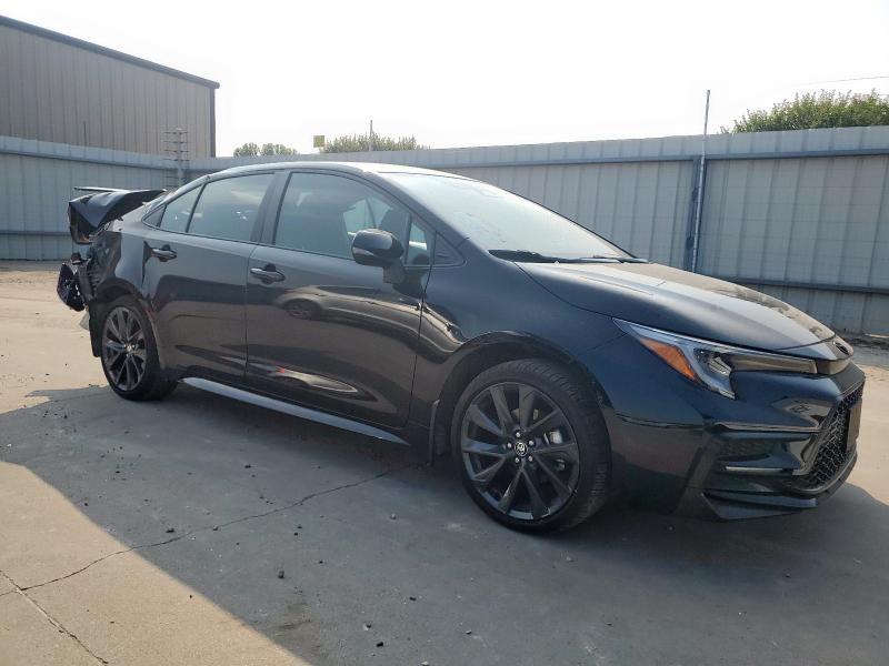 5YFS4MCE2RP213983 - 2024 TOYOTA COROLLA SE Noir photo 4