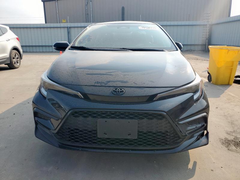 5YFS4MCE2RP213983 - 2024 TOYOTA COROLLA SE Noir photo 5