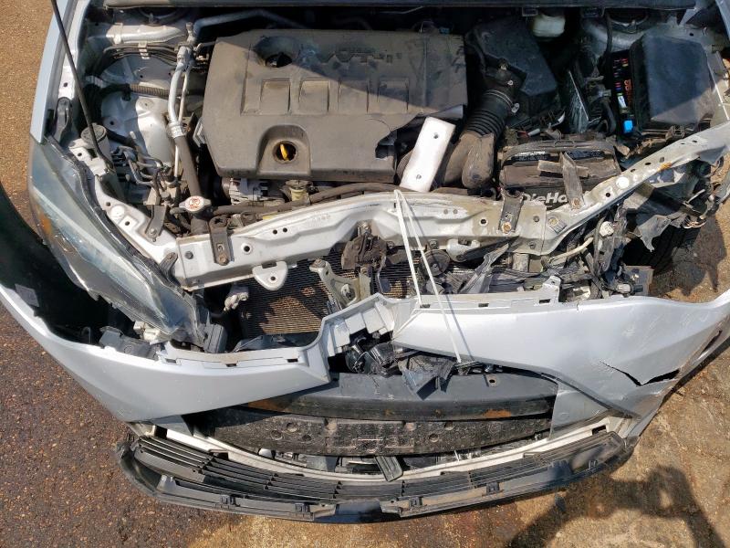 5YFBURHE5KP881207 - 2019 TOYOTA COROLLA L SILVER photo 11