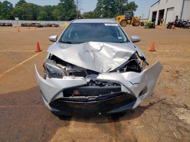 5YFBURHE5KP881207 - 2019 TOYOTA COROLLA L SILVER photo 5