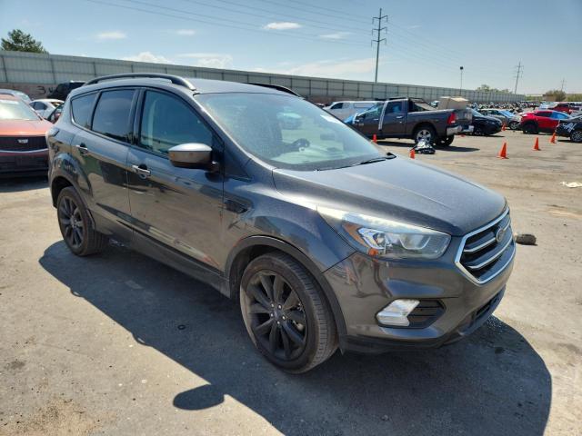 1FMCU9GD9JUC76309 - 2018 FORD ESCAPE SE ნაცრისფერი ფოტო 4