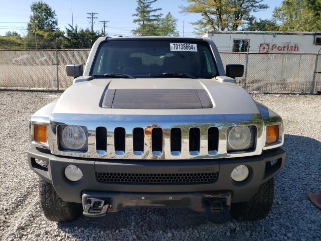 5GTDN13E178197183 - 2007 HUMMER H3 SILVER photo 5