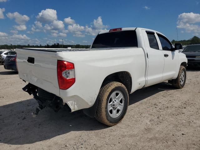 5TFRM5F1XJX125315 - 2018 TOYOTA TUNDRA DOUBLE CAB SR/SR5 WHITE photo 3