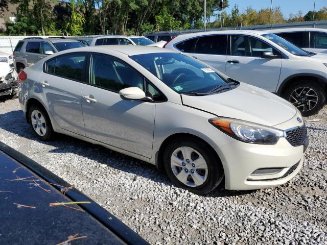 KNAFK4A63E5148679 - 2014 KIA FORTE LX WHITE photo 4