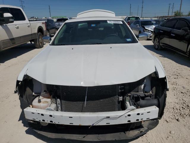 2C3CA5CGXBH560692 - 2011 CHRYSLER 300 LIMITED WHITE photo 5