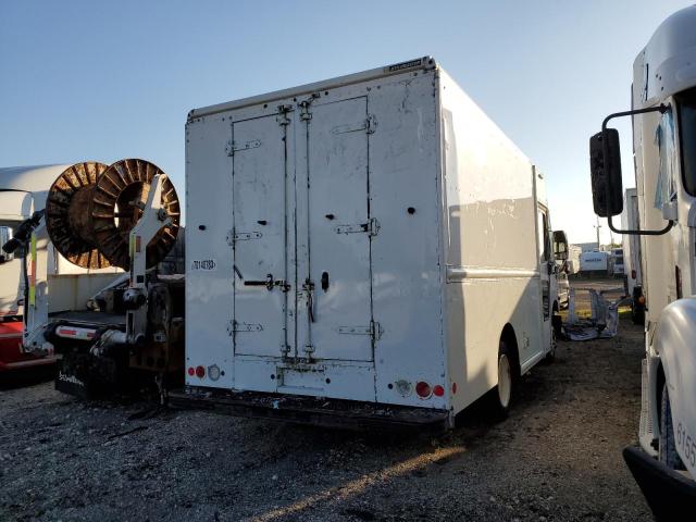 4UZAAPDU9HCJD4160 - 2017 FREIGHTLINER CHASSIS M LINE WALK-IN VAN WHITE photo 3