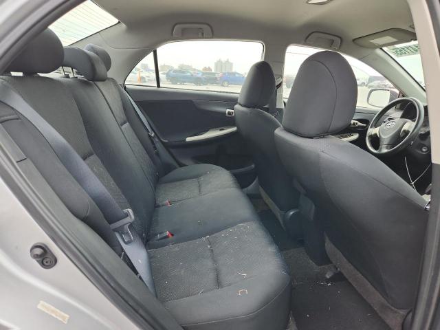 1NXBU4EE5AZ220992 - 2010 TOYOTA COROLLA BASE SILVER photo 10