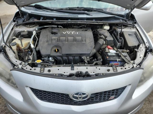 1NXBU4EE5AZ220992 - 2010 TOYOTA COROLLA BASE SILVER photo 11