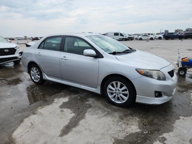 1NXBU4EE5AZ220992 - 2010 TOYOTA COROLLA BASE SILVER photo 4