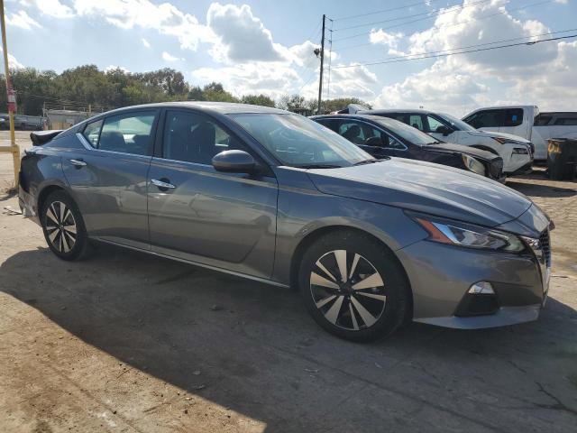 1N4BL4DV1MN407837 - 2021 NISSAN ALTIMA SV GRAY photo 4