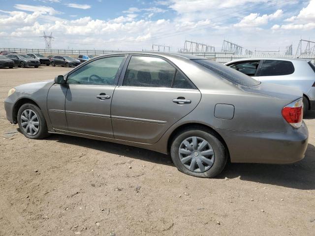 4T1BE30K25U560109 - 2005 TOYOTA CAMRY LE GRAY photo 2