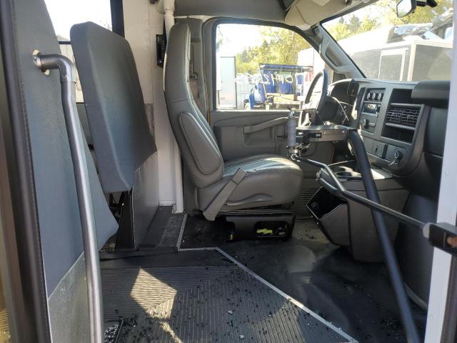 1HA3GRBF1HN001411 - 2017 CHEVROLET EXPRESS G3 YELLOW photo 5