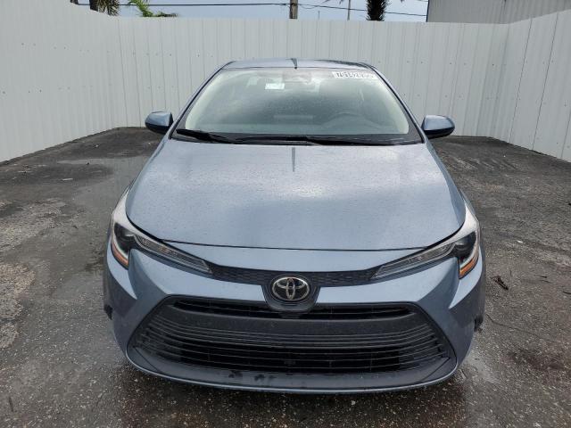 5YFB4MDE2RP136594 - 2024 TOYOTA COROLLA LE 蓝色 照片 5