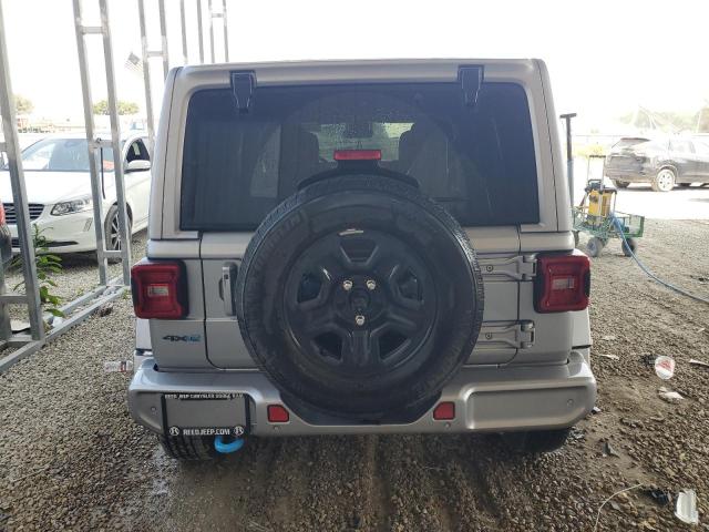 1C4JJXP61MW643478 - 2021 JEEP WRANGLER U SAHARA 4XE SILVER photo 6