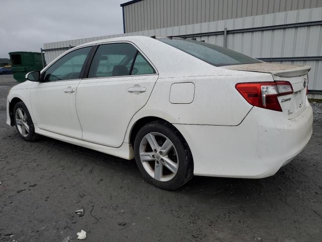 4T1BF1FK6CU559504 - 2012 TOYT CAMRY BASE WHITE photo 2