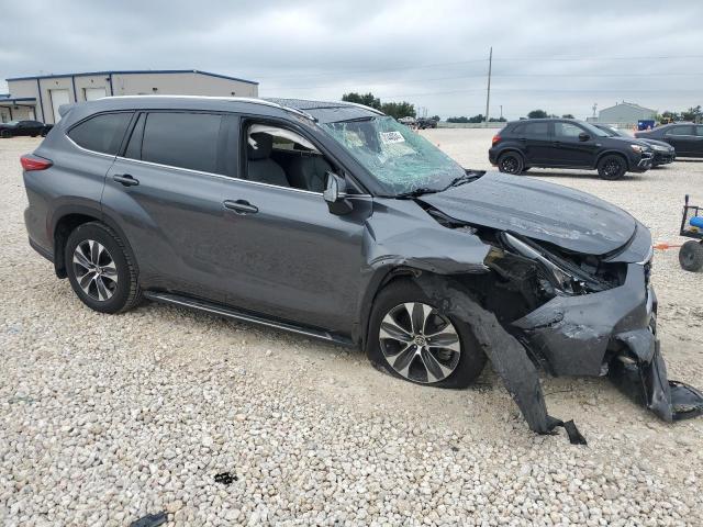 5TDGZRAH2LS004257 - 2020 TOYOTA HIGHLANDER XLE GRAY photo 4