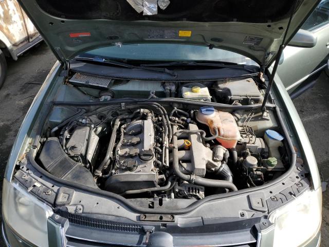 WVWPD63B42P139030 - 2002 VOLKSWAGEN PASSAT GLS GREEN photo 11