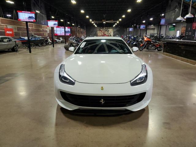 ZFF82WNA9J0230964 - 2018 FERRARI GTC4 LUSSO WHITE photo 2