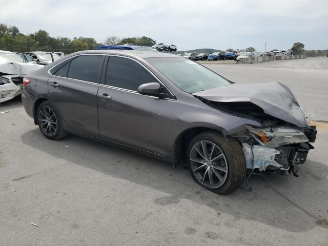 4T1BF1FK6GU546564 - 2016 TOYOTA CAMRY LE 灰色 照片 4