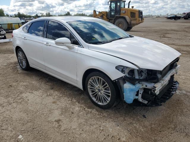 3FA6P0H99GR131792 - 2016 FORD FUSION SE თეთრი ფოტო 4
