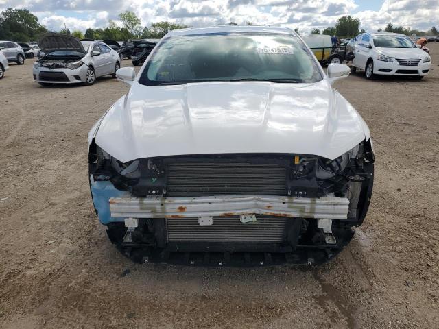 3FA6P0H99GR131792 - 2016 FORD FUSION SE თეთრი ფოტო 5