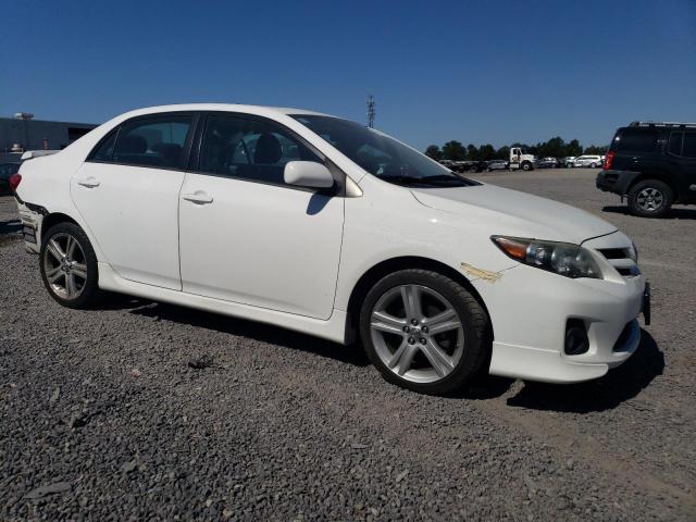 2T1BU4EEXDC038226 - 2013 TOYOTA COROLLA BASE თეთრი ფოტო 4