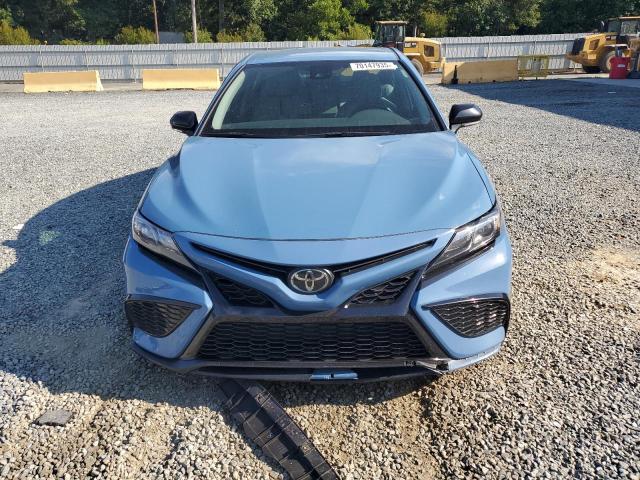 4T1G11AK5PU146829 - 2023 TOYOTA CAMRY SE NIGHT SHADE BLUE photo 5