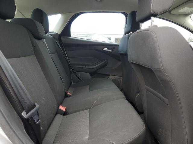 1FADP3K27JL220934 - 2018 FORD FOCUS SE 银色 照片 10