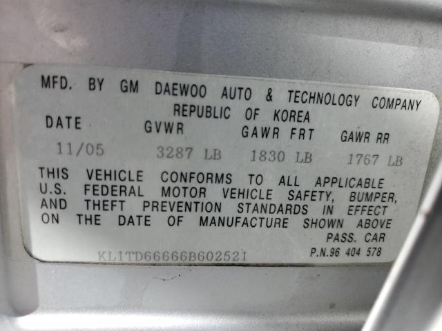KL1TD66666B602521 - 2006 CHEVROLET AVEO BASE SILVER photo 12