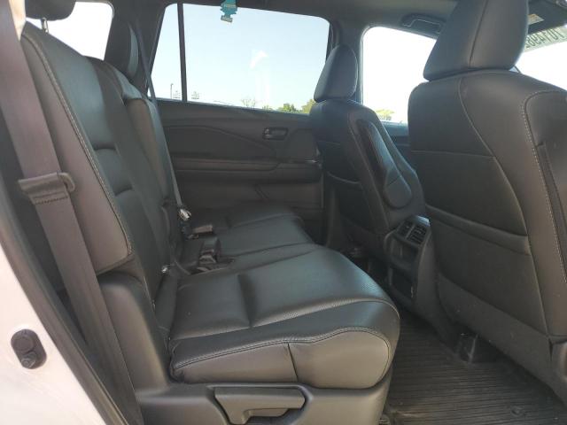 5FNYF8H53PB017208 - 2023 HONDA PASSPORT EXL WHITE photo 11