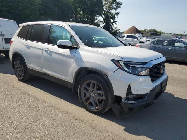 5FNYF8H53PB017208 - 2023 HONDA PASSPORT EXL WHITE photo 4