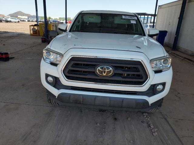 3TMCZ5ANXNM454805 - 2022 TOYOTA TACOMA DOUBLE CAB WHITE photo 5