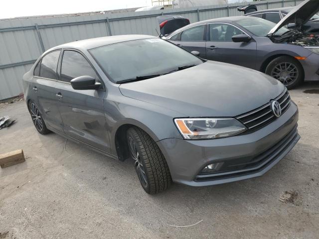 3VWD17AJ6GM416833 - 2016 VOLKSWAGEN JETTA SPORT 灰色 照片 4