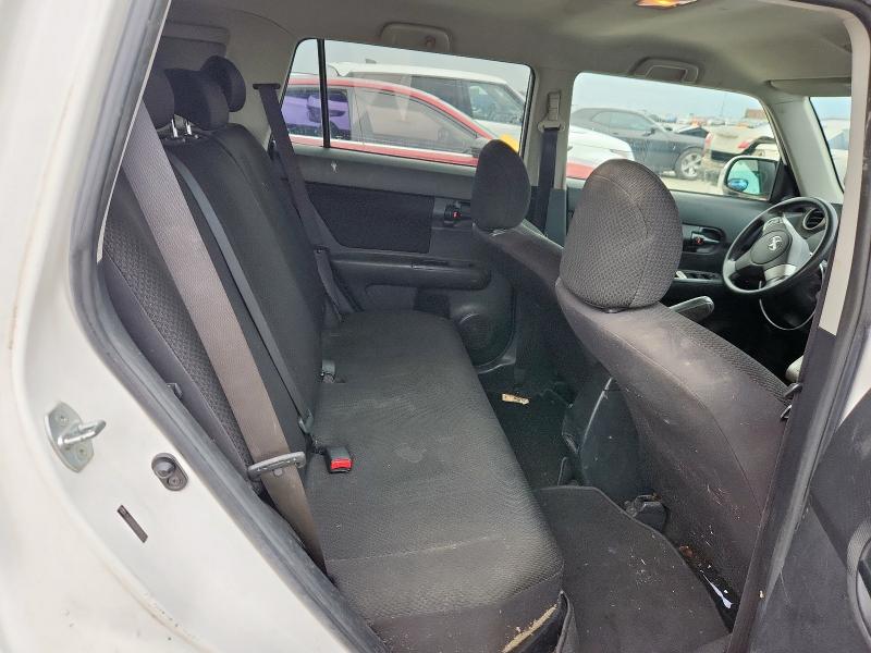 JTLKE50E381039713 - 2008 TOYOTA SCION XB WHITE photo 10
