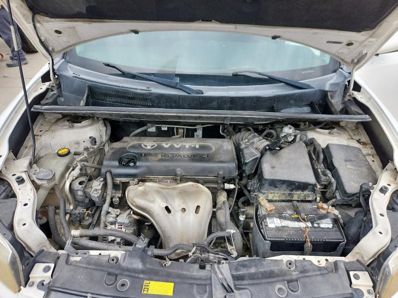 JTLKE50E381039713 - 2008 TOYOTA SCION XB WHITE photo 11