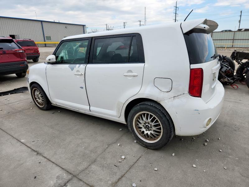 JTLKE50E381039713 - 2008 TOYOTA SCION XB WHITE photo 2