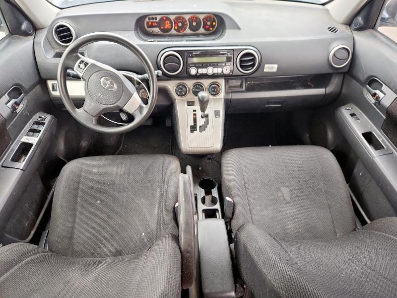 JTLKE50E381039713 - 2008 TOYOTA SCION XB WHITE photo 8