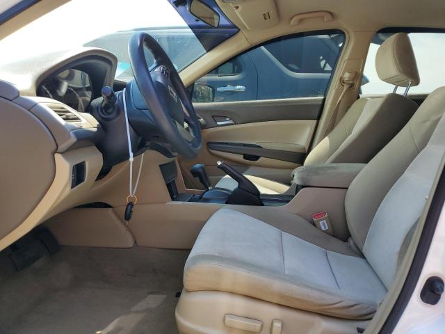 JHMCP26458C013205 - 2008 HONDA ACCORD LXP WHITE photo 7