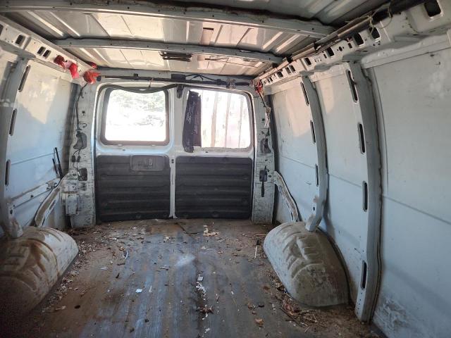 1GCFG15X651161794 - 2005 CHEVROLET EXPRESS G1 თეთრი ფოტო 10