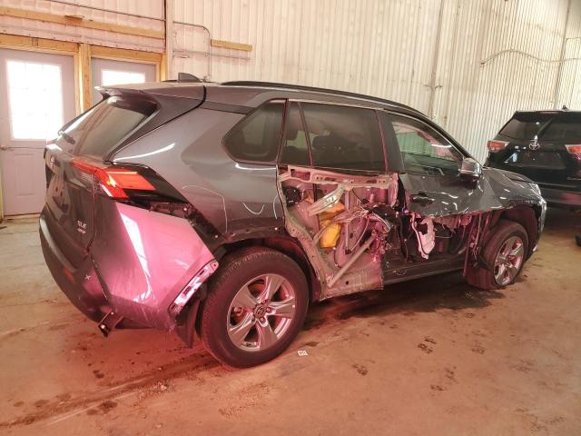 2T3P1RFV5NC322110 - 2022 TOYOTA RAV4 XLE GRAY photo 3