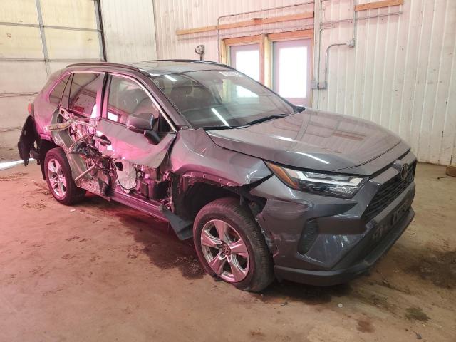 2T3P1RFV5NC322110 - 2022 TOYOTA RAV4 XLE GRAY photo 4