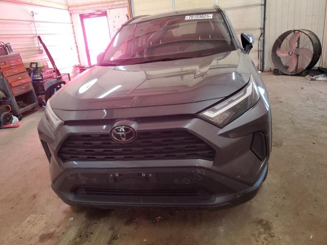 2T3P1RFV5NC322110 - 2022 TOYOTA RAV4 XLE GRAY photo 5